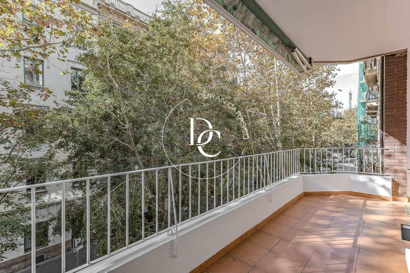 3 slaapkamer Appartement te koop in Barcelona stad - € 1.420.000 (Ref: 9388074)