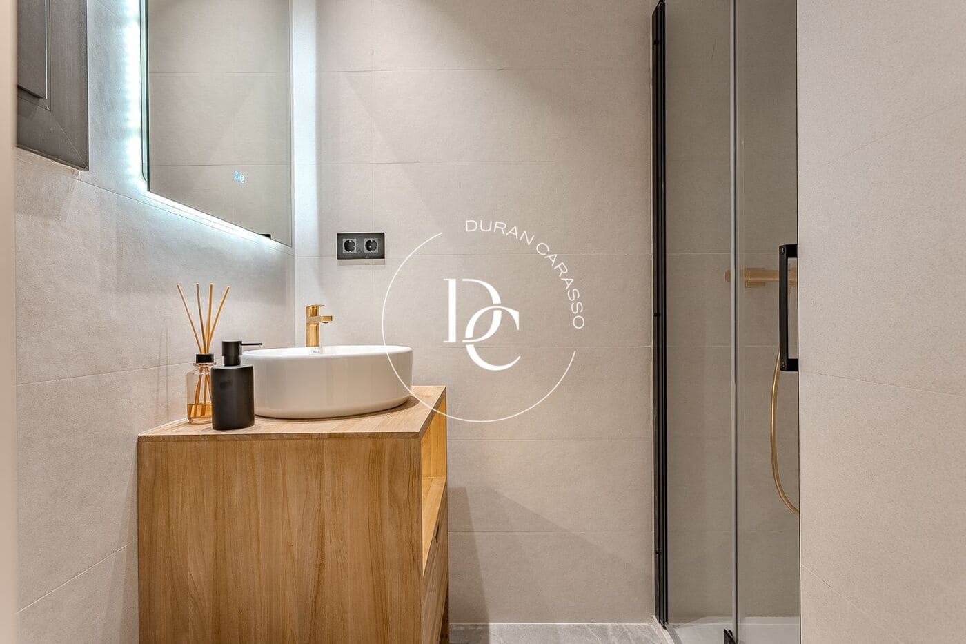 3 slaapkamer Appartement te koop in Barcelona stad - € 1.420.000 (Ref: 9388074)