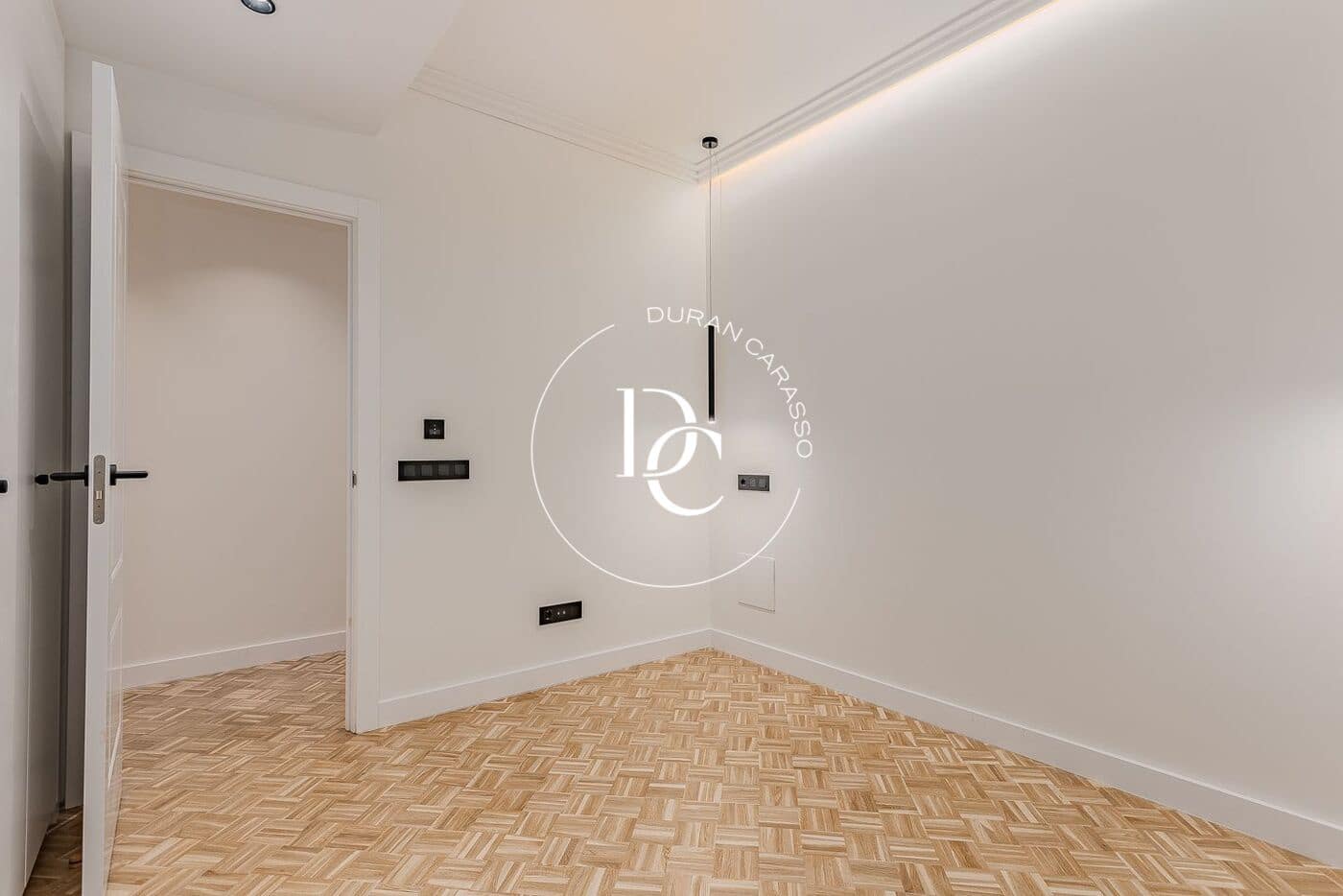 3 slaapkamer Appartement te koop in Barcelona stad - € 1.420.000 (Ref: 9388074)