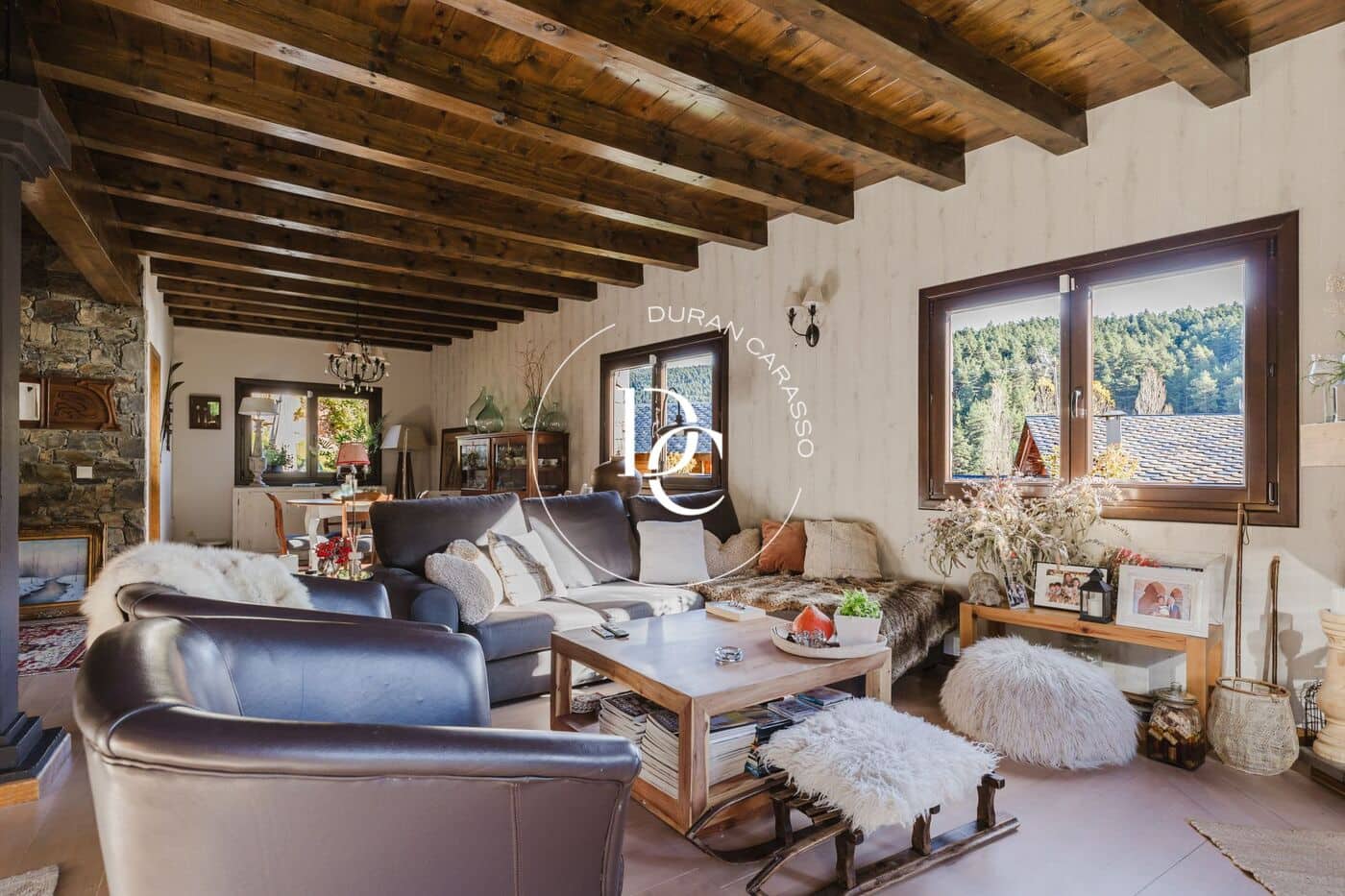 4 bedroom Villa for sale in Alp - € 520,000 (Ref: 9427402)