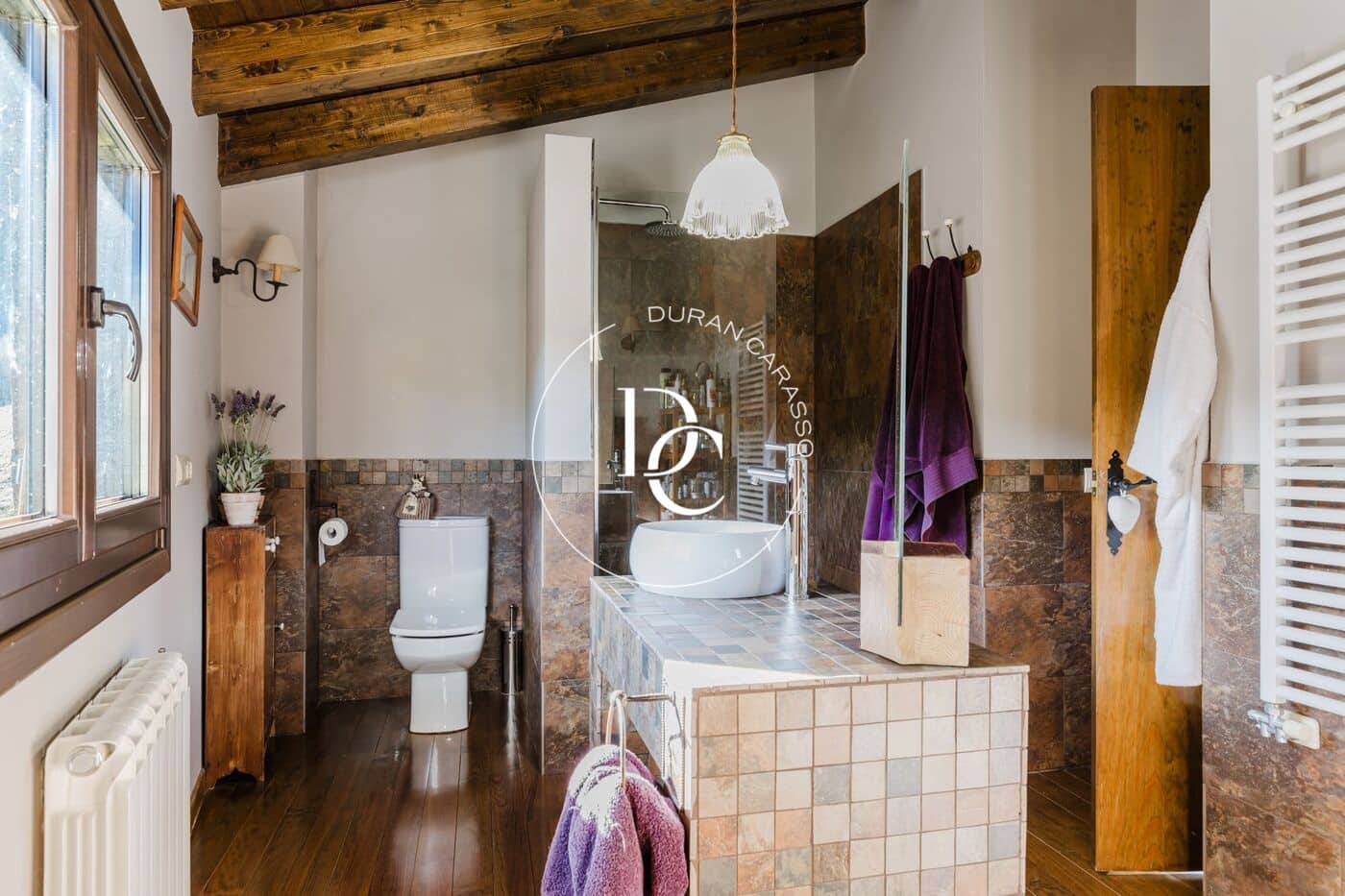 4 bedroom Villa for sale in Alp - € 520,000 (Ref: 9427402)