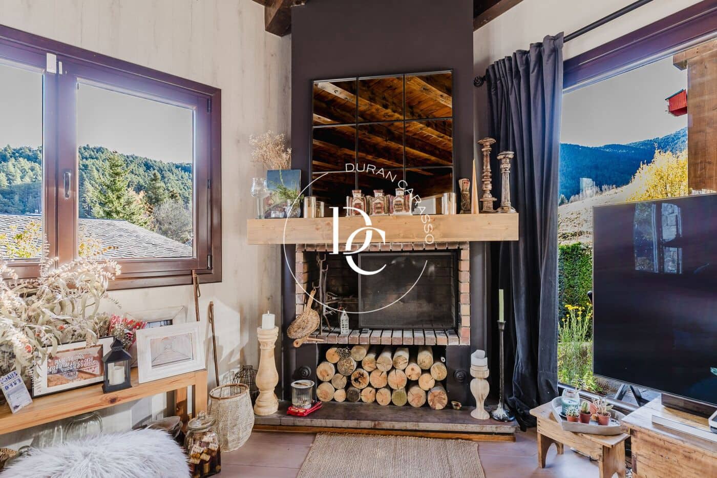 4 bedroom Villa for sale in Alp - € 520,000 (Ref: 9427402)