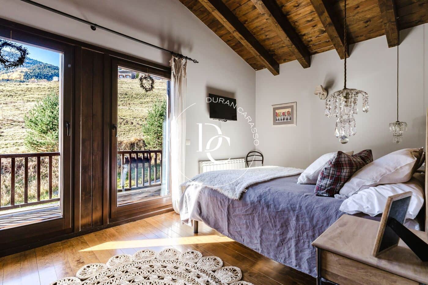 4 bedroom Villa for sale in Alp - € 520,000 (Ref: 9427402)