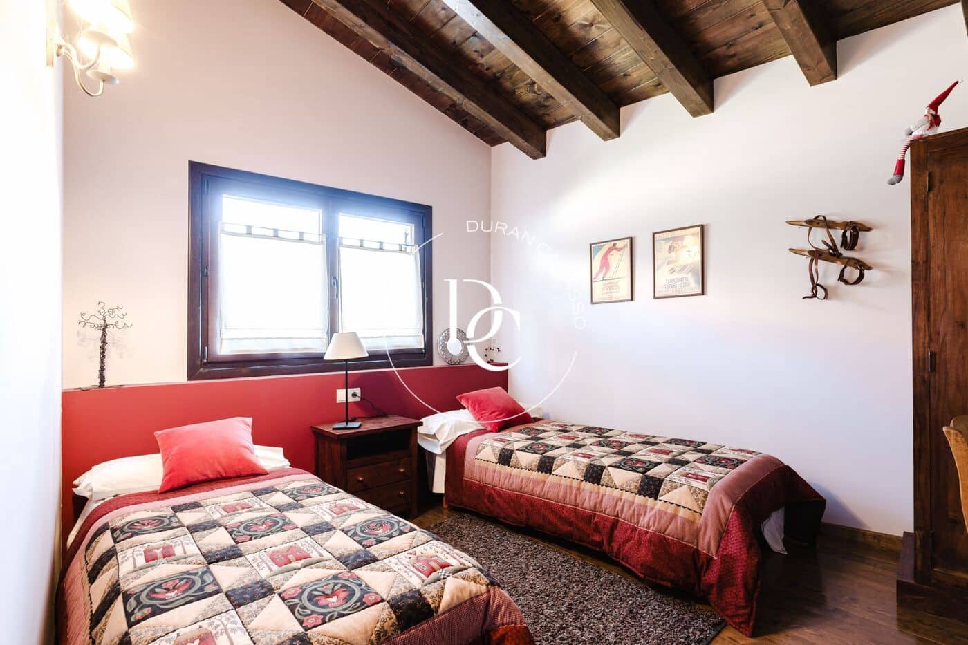 4 bedroom Villa for sale in Alp - € 520,000 (Ref: 9427402)