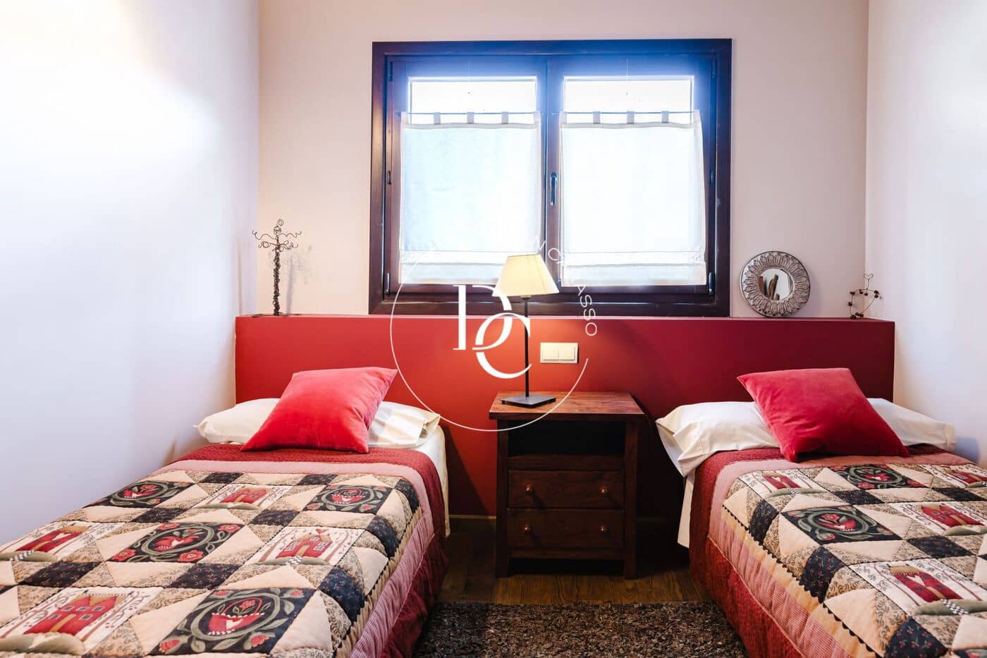 4 bedroom Villa for sale in Alp - € 520,000 (Ref: 9427402)