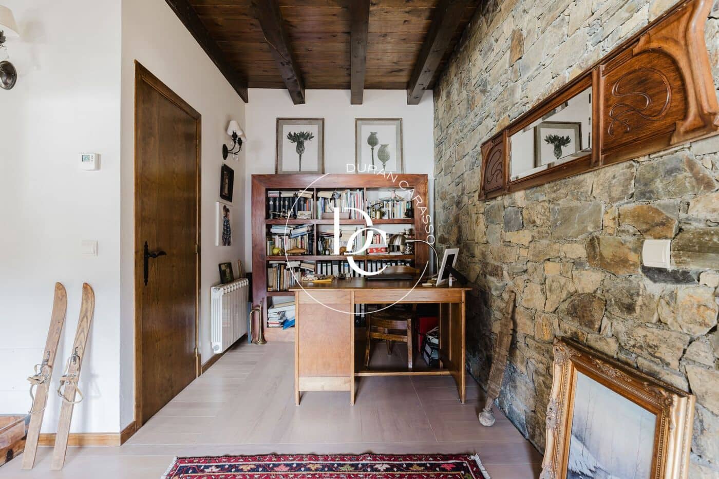 4 bedroom Villa for sale in Alp - € 520,000 (Ref: 9427402)