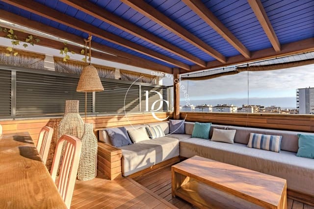 4 quarto Penthouse para venda em Sitges com piscina - 1 300 000 € (Ref: 9456470)