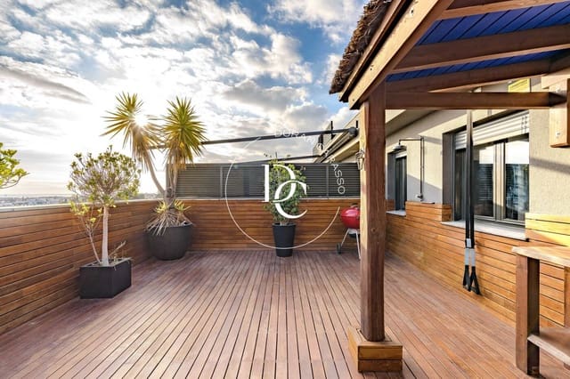 4 quarto Penthouse para venda em Sitges com piscina - 1 300 000 € (Ref: 9456470)