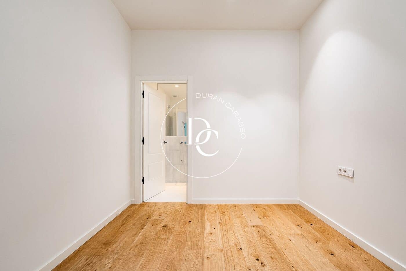 Apartament na sprzedaż w Miasto Barcelona - 1 650 000 € (Ref: 9456472)