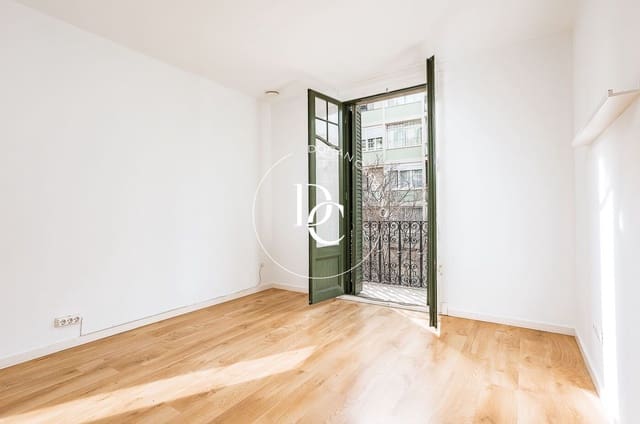 4 chambre Appartement à vendre à L'Antiga Esquerra de L'Eixample, Barcelone ville - 785 000 € (Ref: 9509124)