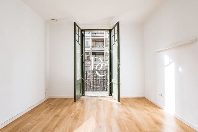 4 chambre Appartement à vendre à L'Antiga Esquerra de L'Eixample, Barcelone ville - 785 000 € (Ref: 9509124)