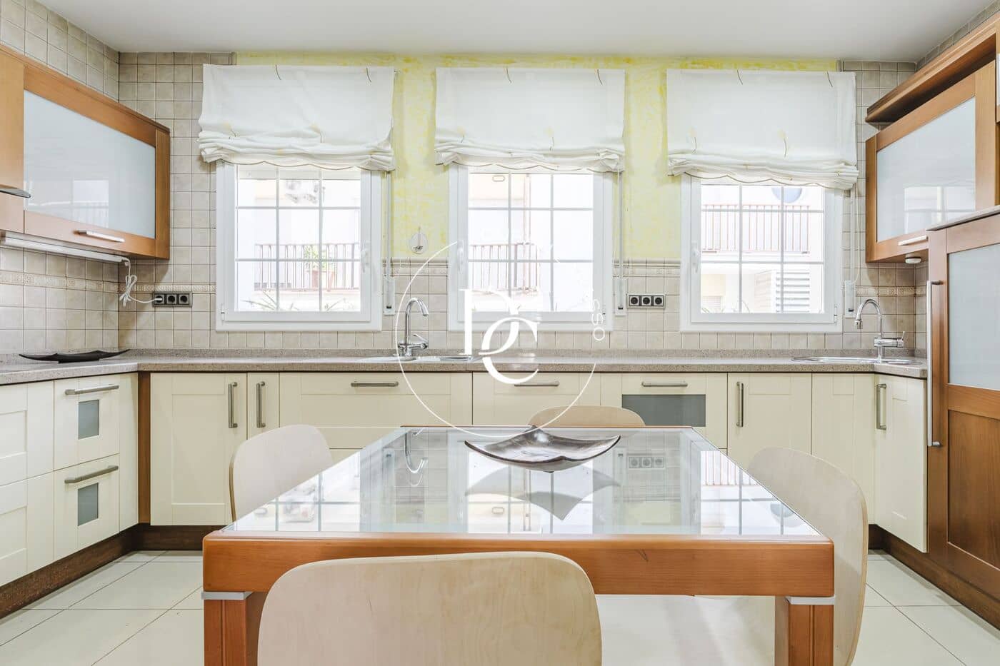 4 soveværelse Semi-Rækkehus til leje i Sant Pere de Ribes - € 2.200 (Ref: 9543805)