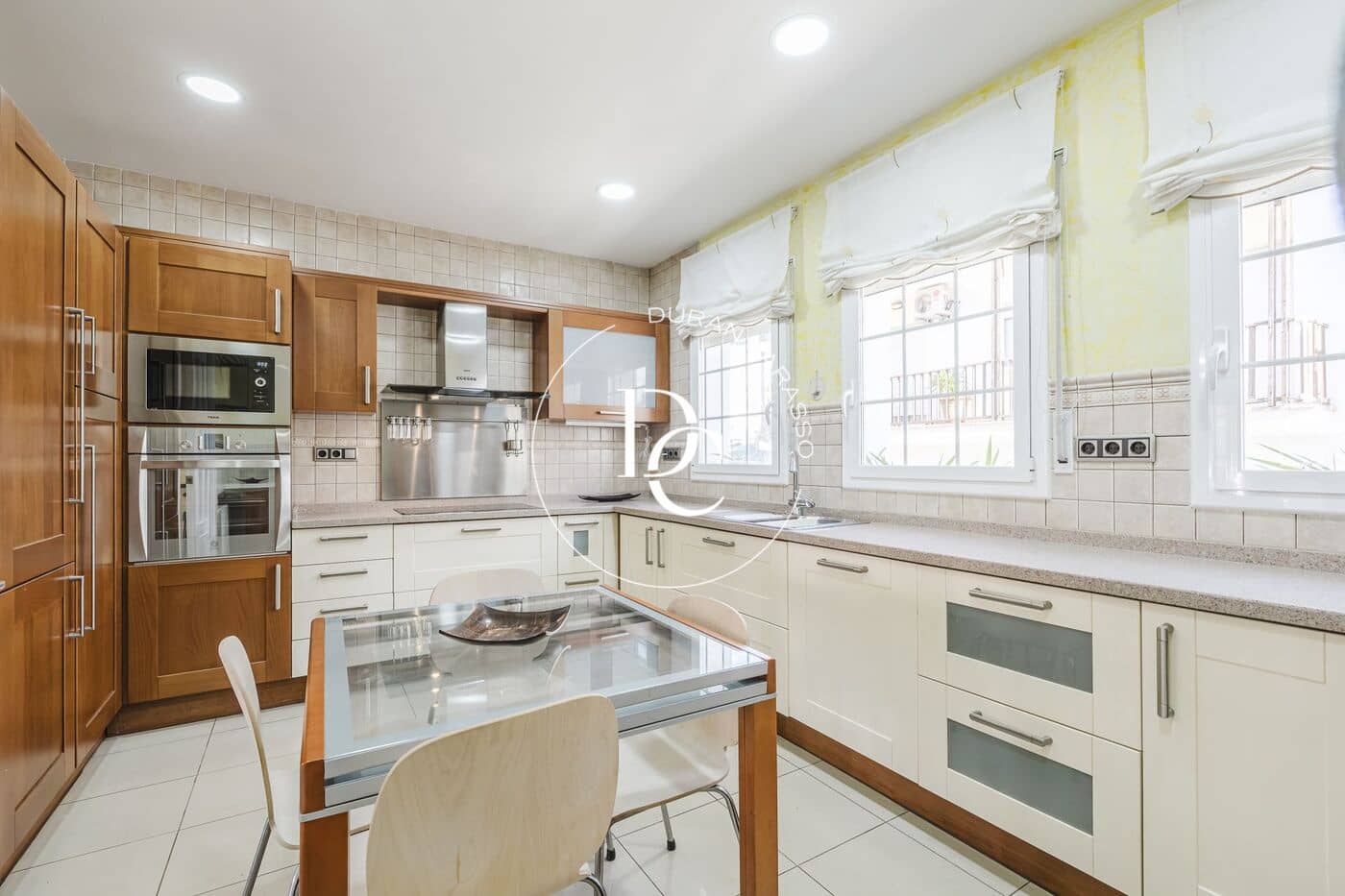 4 soveværelse Semi-Rækkehus til leje i Sant Pere de Ribes - € 2.200 (Ref: 9543805)