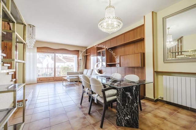 4 soveværelse Semi-Rækkehus til leje i Sant Pere de Ribes - € 2.200 (Ref: 9543805)