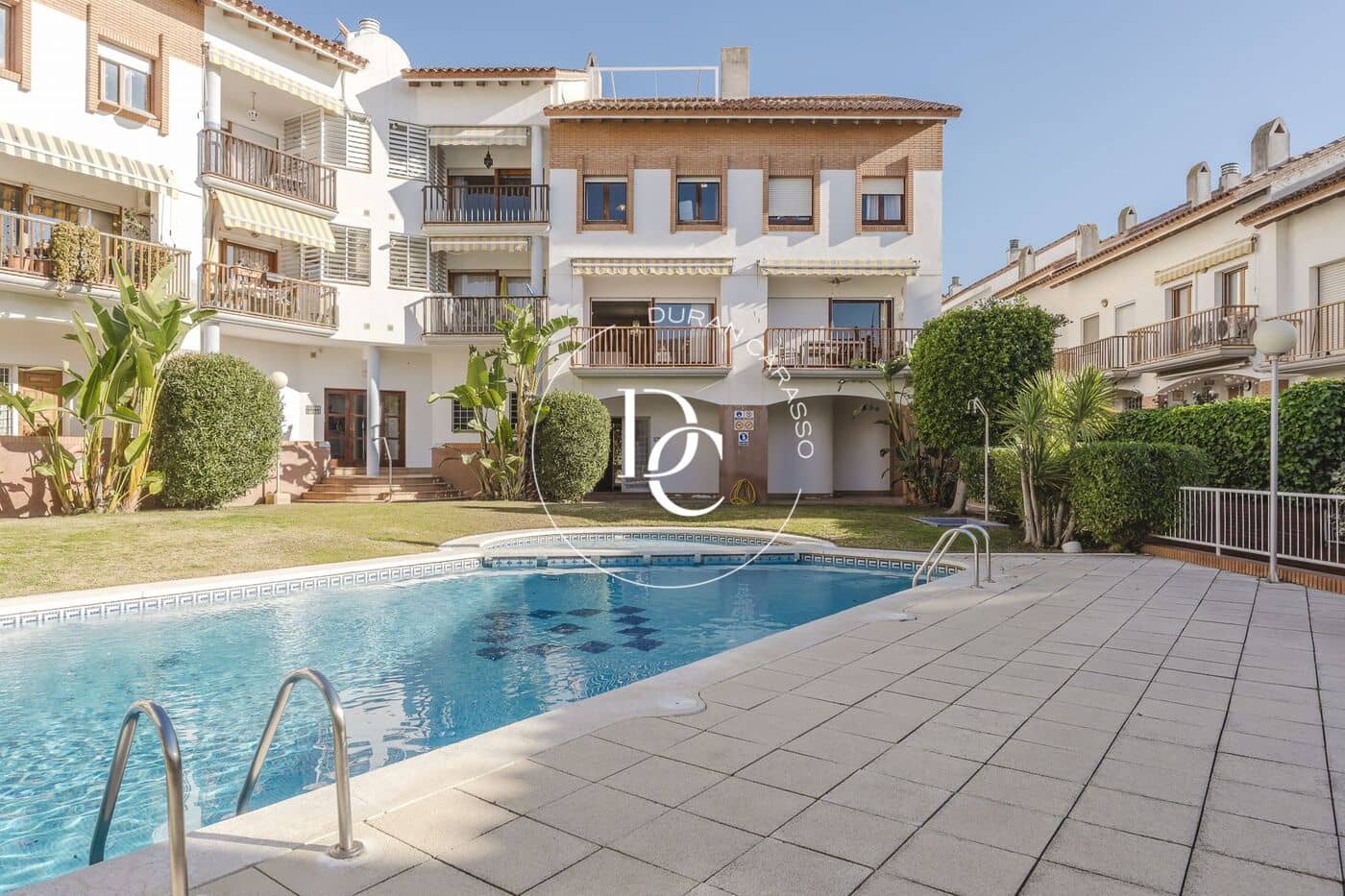 4 soveværelse Semi-Rækkehus til leje i Sant Pere de Ribes - € 2.200 (Ref: 9543805)