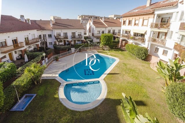 4 soveværelse Semi-Rækkehus til leje i Sant Pere de Ribes - € 2.200 (Ref: 9543805)