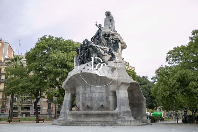 Erhverv til salg i El Fort Pienc, Barcelona by - € 350.000 (Ref: 9556023)