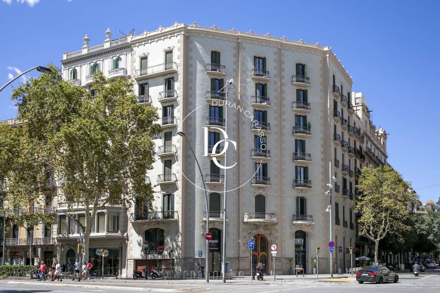 Erhverv til salg i Barcelona by - € 350.000 (Ref: 9556023)
