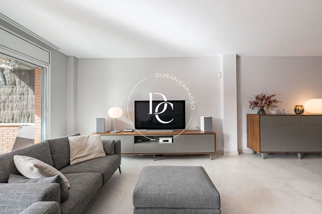 4 soveværelse Lejlighed til salg i Sitges med swimmingpool - € 750.000 (Ref: 9568969)