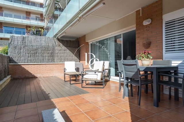 4 soveværelse Lejlighed til salg i Sitges med swimmingpool - € 750.000 (Ref: 9568969)