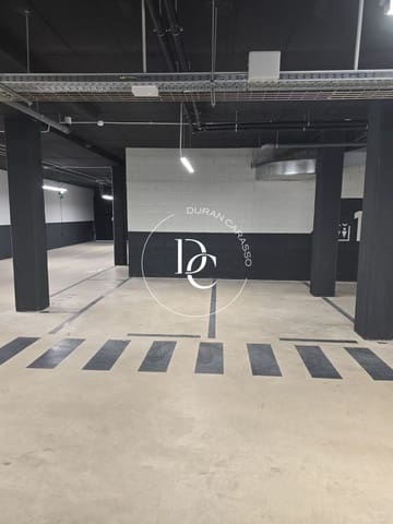 Autotalli myytävänä paikassa Vilanova i la Geltrú - 15 000 € (Ref: 9583042)