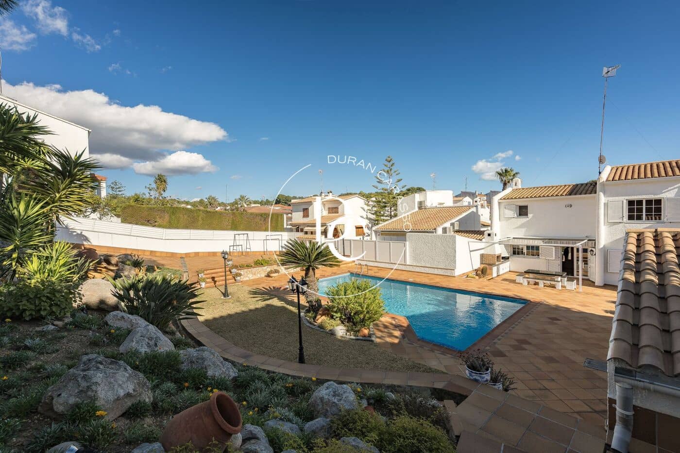 3 slaapkamer Villa te koop in Cunit met zwembad - € 490.000 (Ref: 9591503)