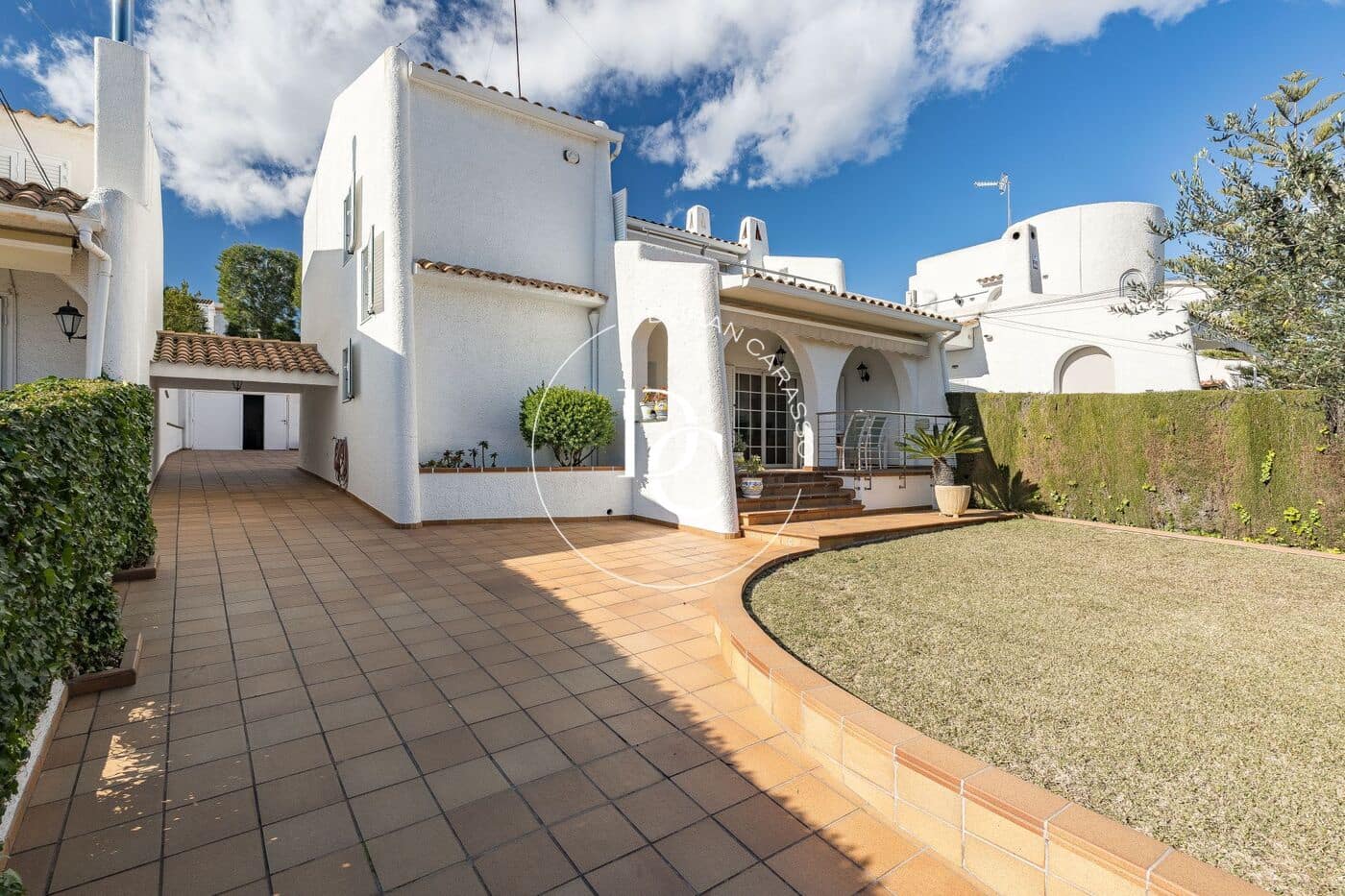 3 slaapkamer Villa te koop in Cunit met zwembad - € 490.000 (Ref: 9591503)