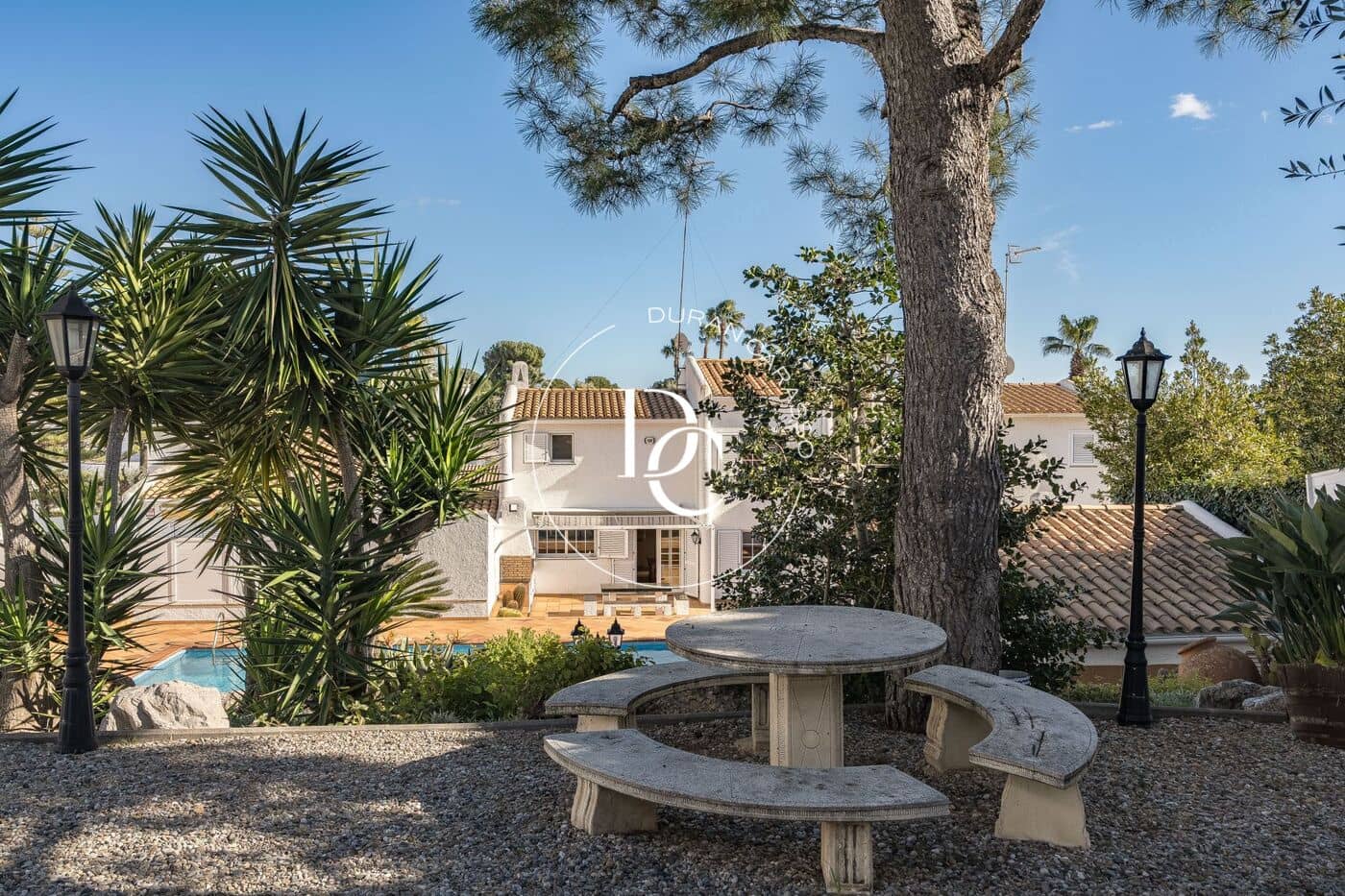 3 slaapkamer Villa te koop in Cunit met zwembad - € 490.000 (Ref: 9591503)