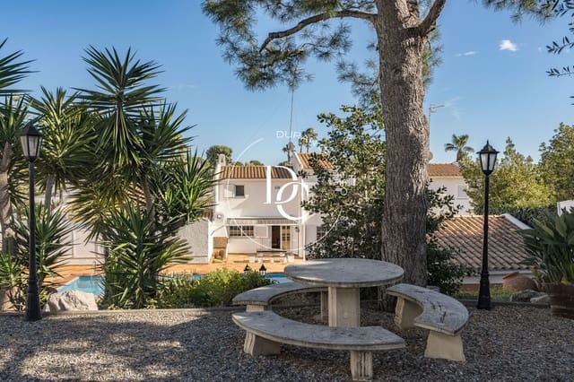 3 slaapkamer Villa te koop in Cunit met zwembad - € 490.000 (Ref: 9591503)