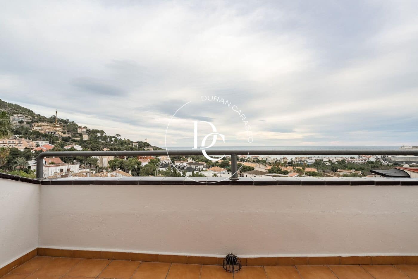 4 makuuhuone Huoneisto myytävänä paikassa Sitges mukana uima-altaan - 799 000 € (Ref: 9591504)