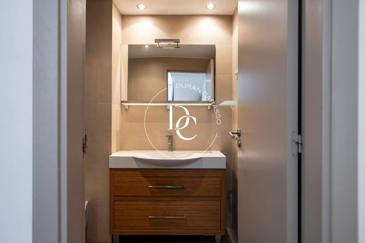 3 soveværelse Lejlighed til salg i Barcelona by - € 330.000 (Ref: 9599668)