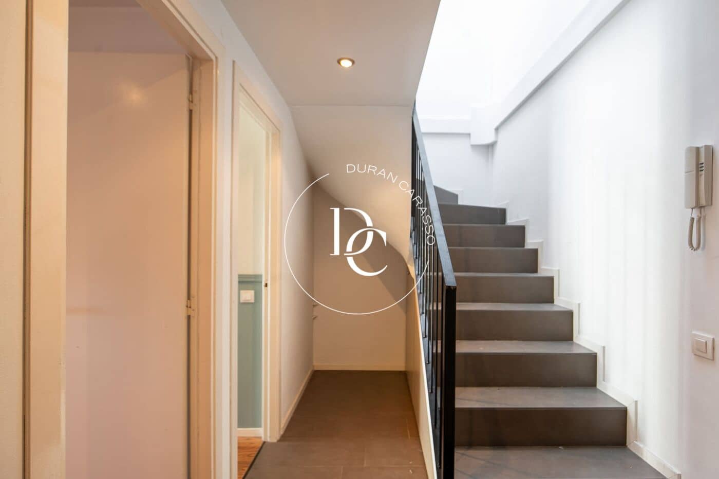 3 soveværelse Lejlighed til salg i Barcelona by - € 330.000 (Ref: 9599668)