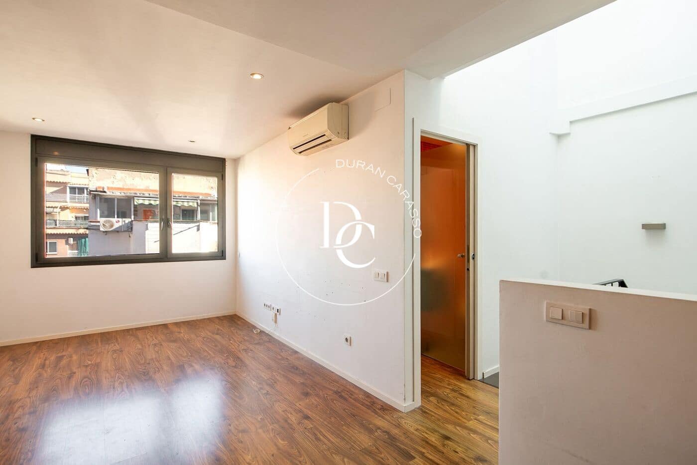 3 soveværelse Lejlighed til salg i Barcelona by - € 330.000 (Ref: 9599668)