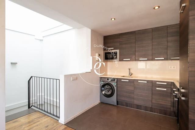 3 soveværelse Lejlighed til salg i La Prosperitat, Barcelona by - € 330.000 (Ref: 9599668)