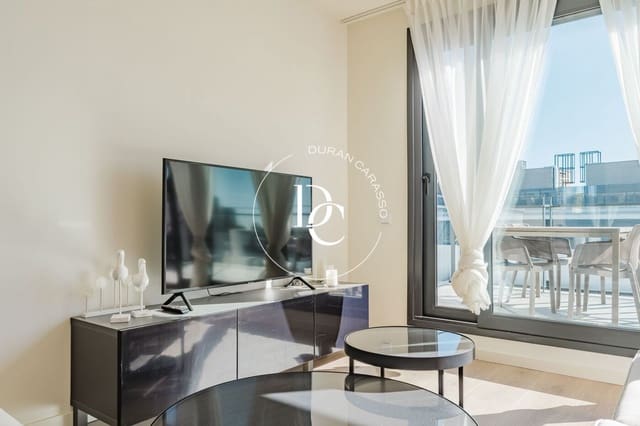 Appartement de 4 chambres à louer à Vilanova i la Geltrú - 3 000 € (Ref: 9605158)