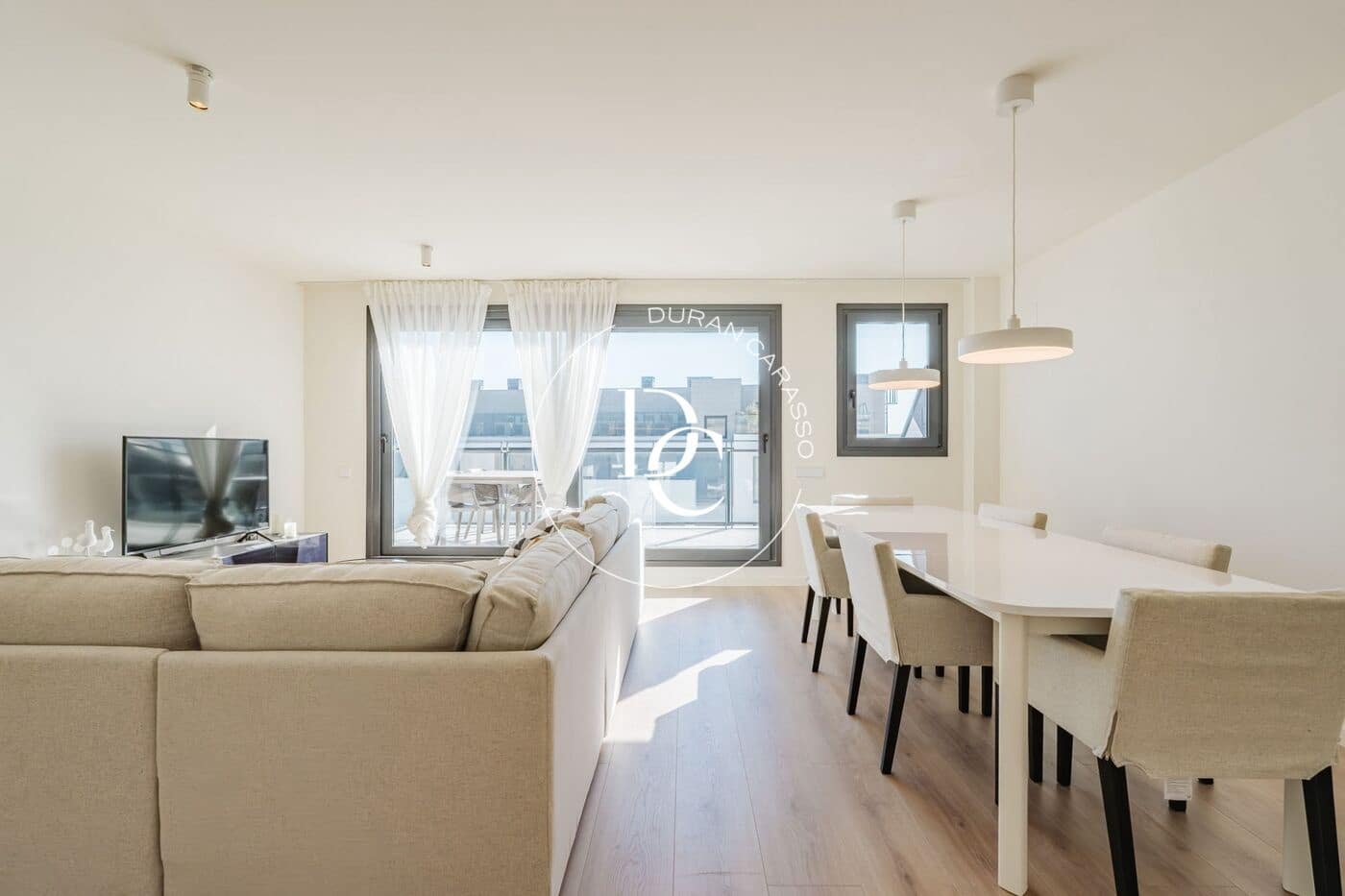 Appartement de 4 chambres à louer à Vilanova i la Geltru - 3 000 € (Ref: 9605158)