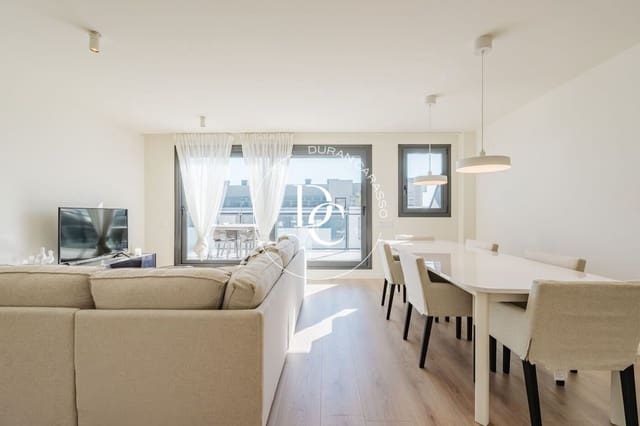 Appartement de 4 chambres à louer à Vilanova i la Geltrú - 3 000 € (Ref: 9605158)