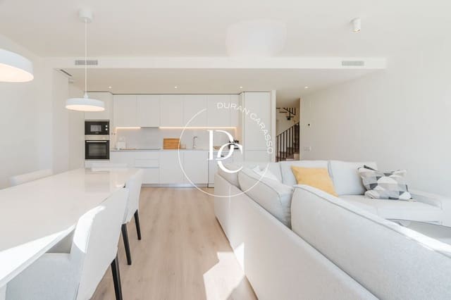 Appartement de 4 chambres à louer à Vilanova i la Geltrú - 3 000 € (Ref: 9605158)