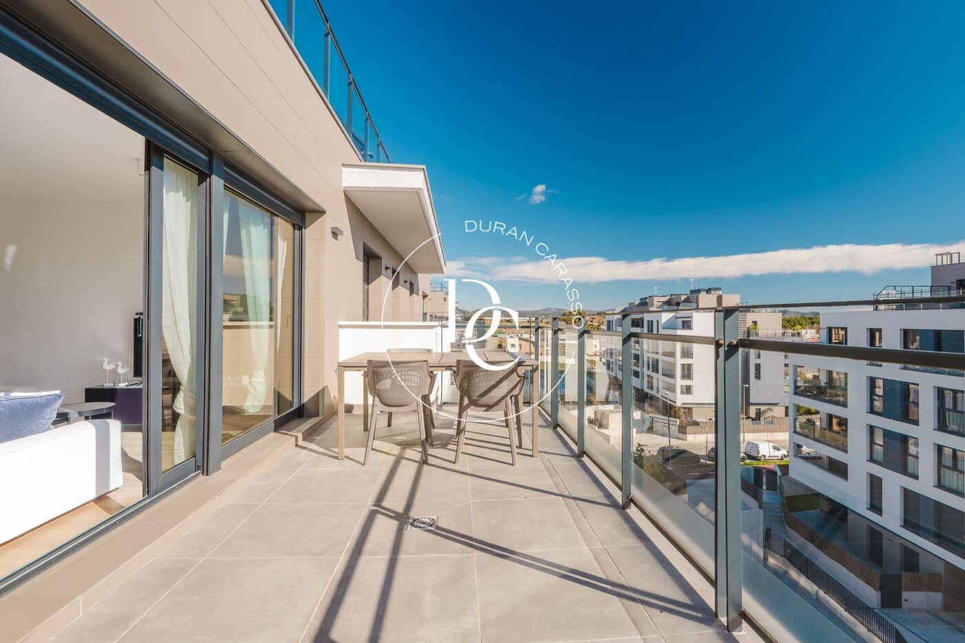 Appartement de 4 chambres à louer à Vilanova i la Geltru - 3 000 € (Ref: 9605158)