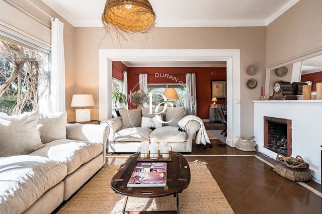 11 bedroom Villa for sale in Sitges - € 3,850,000 (Ref: 9627765)