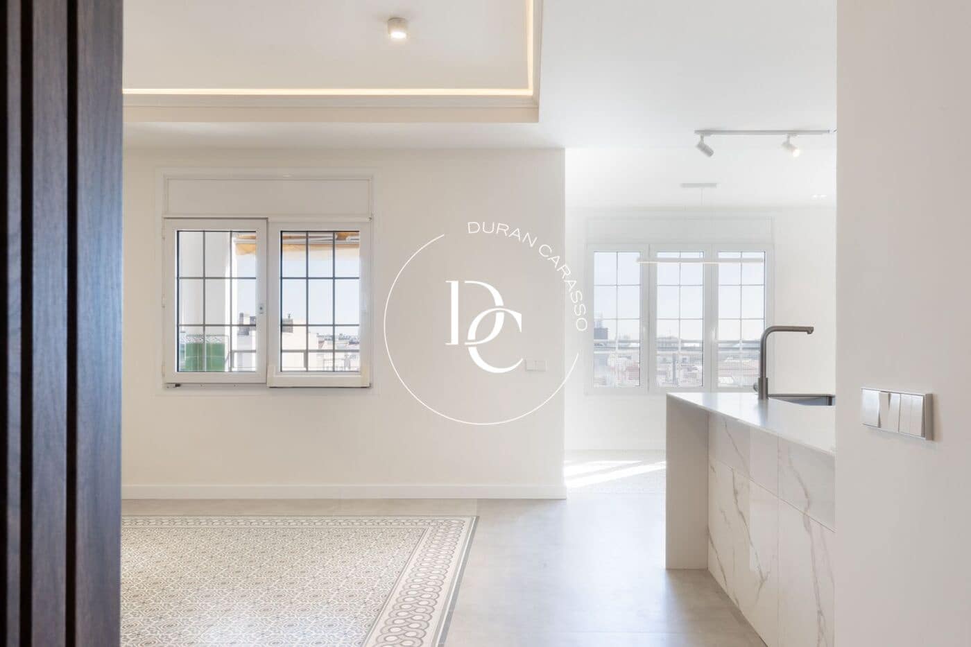 3 bedroom Penthouse for sale in Barcelona city - € 995,000 (Ref: 9648352)