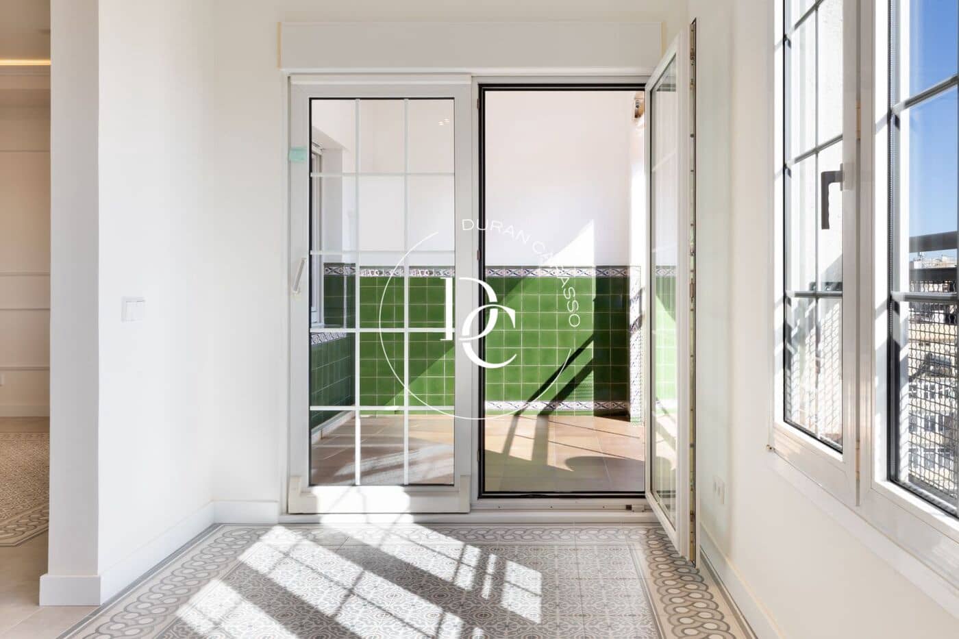 3 bedroom Penthouse for sale in Barcelona city - € 995,000 (Ref: 9648352)