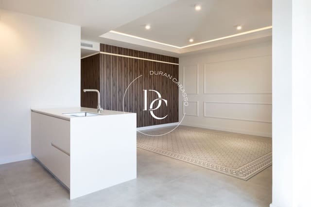 3 bedroom Penthouse for sale in La Dreta de L'Eixample, Barcelona city - € 995,000 (Ref: 9648352)