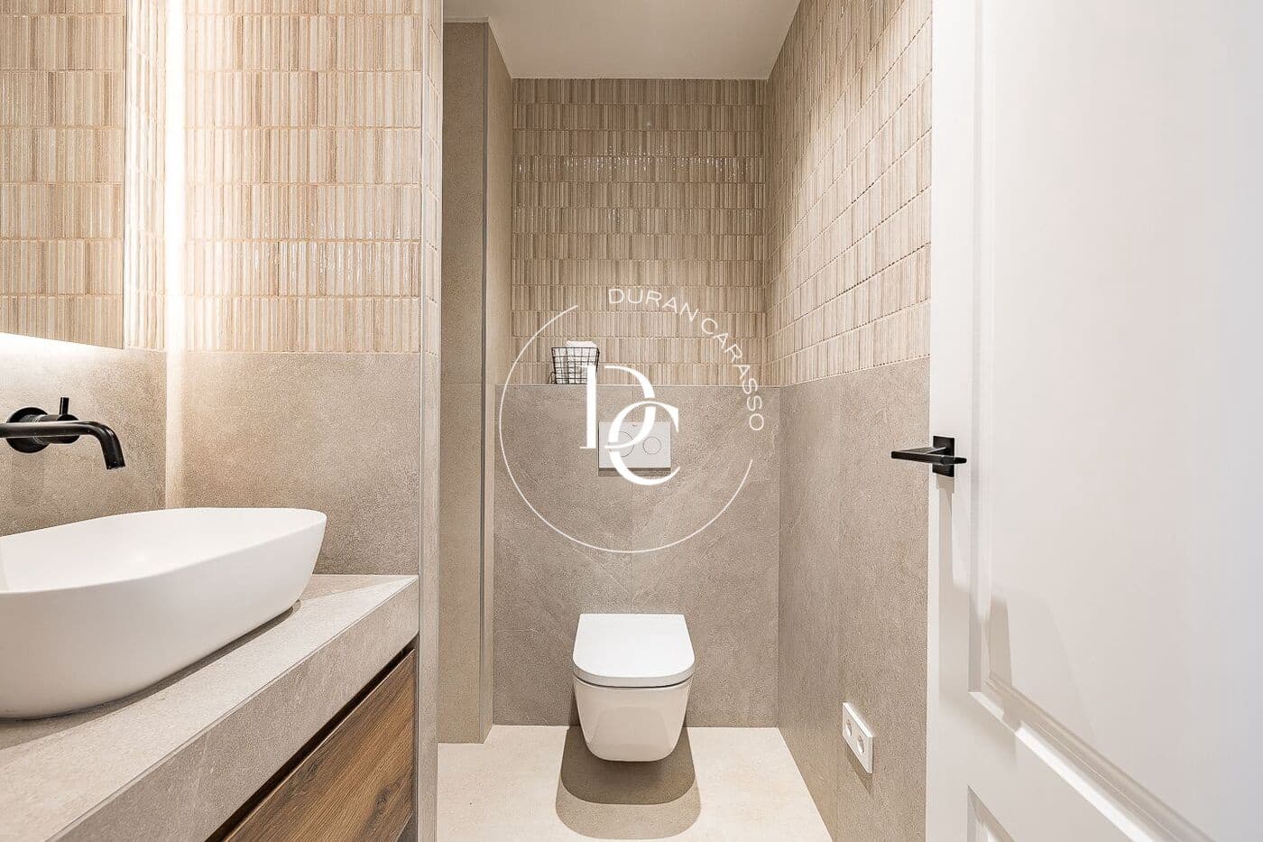 3 bedroom Penthouse for sale in Barcelona city - € 875,000 (Ref: 9648352)