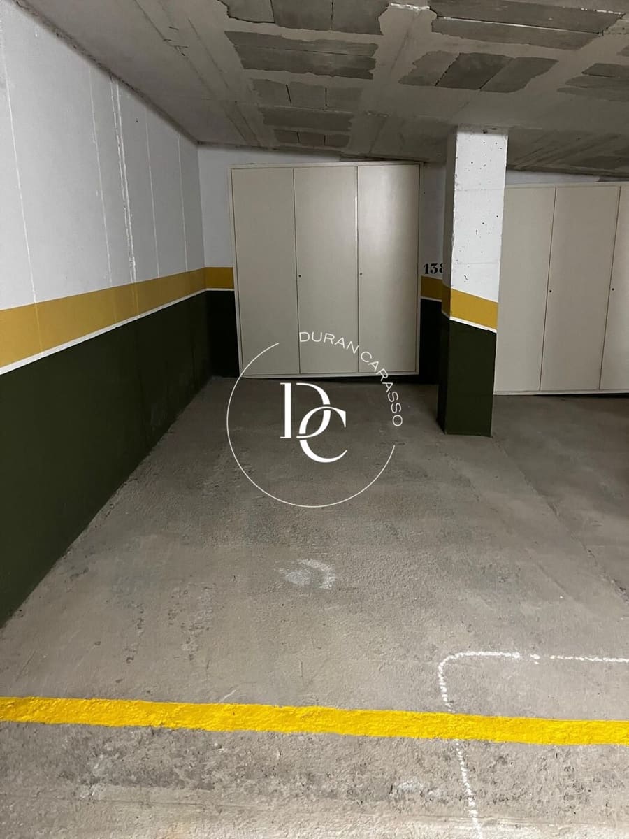 Garage for sale in Alp - € 12,000 (Ref: 9679967)