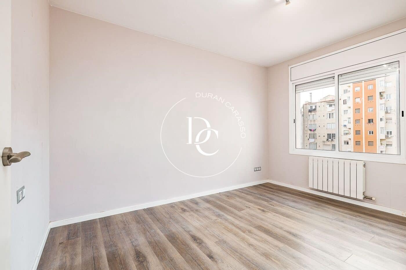 5 bedroom Apartment for sale in Barcelona city - € 1,130,000 (Ref: 9686738)