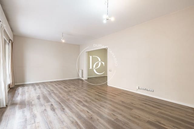 5 bedroom Apartment for sale in L'Antiga Esquerra de L'Eixample, Barcelona city - € 1,130,000 (Ref: 9686738)