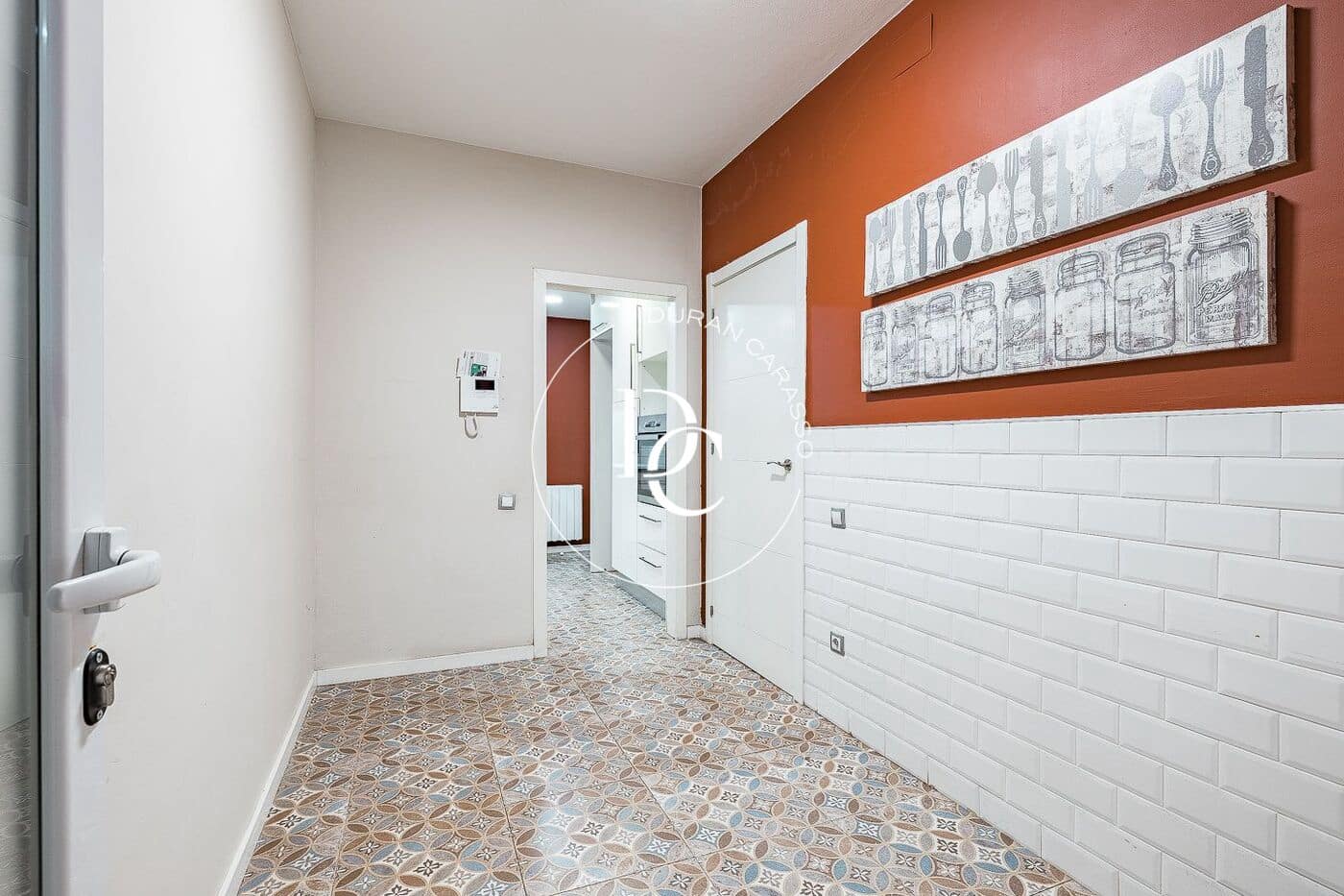 5 bedroom Apartment for sale in Barcelona city - € 1,130,000 (Ref: 9686738)