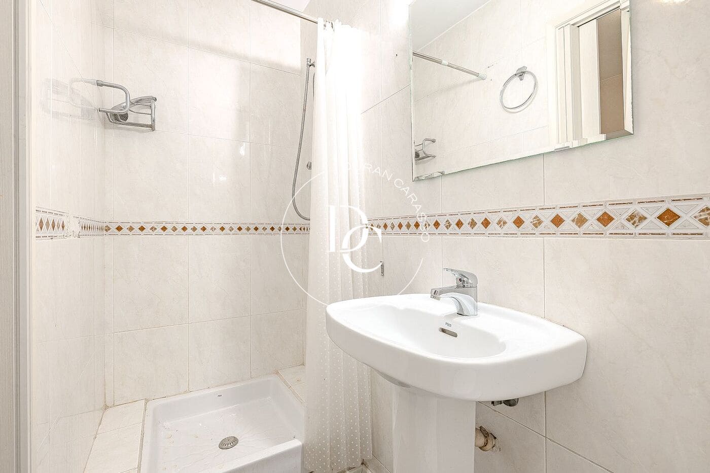 5 bedroom Apartment for sale in Barcelona city - € 1,130,000 (Ref: 9686738)