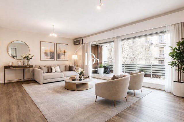 5 bedroom Apartment for sale in L'Antiga Esquerra de L'Eixample, Barcelona city - € 1,130,000 (Ref: 9686738)